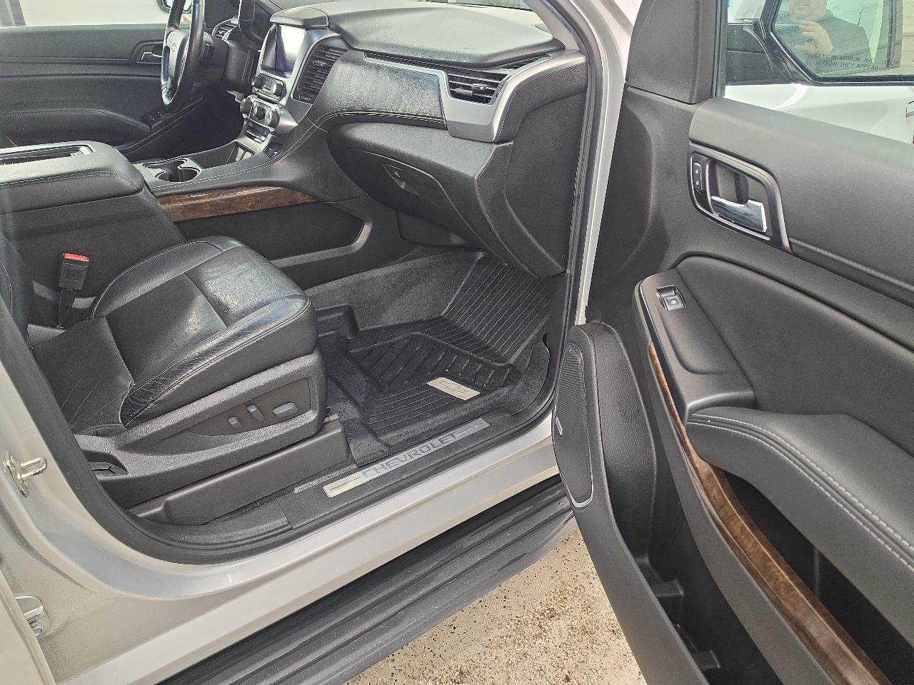 Chevrolet Suburban LT1 1500 4WD 2017