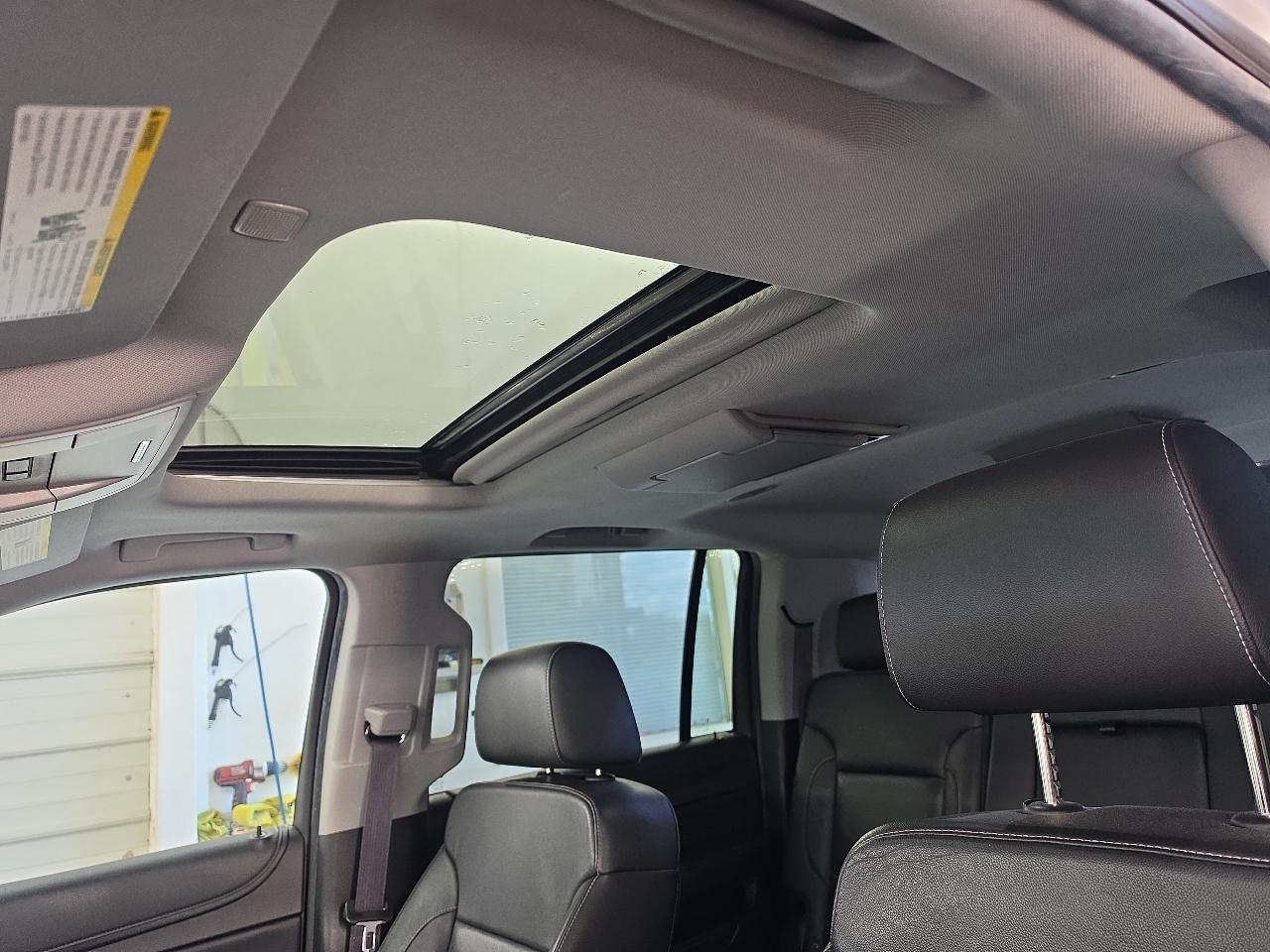 Chevrolet Suburban LT1 1500 4WD 2017