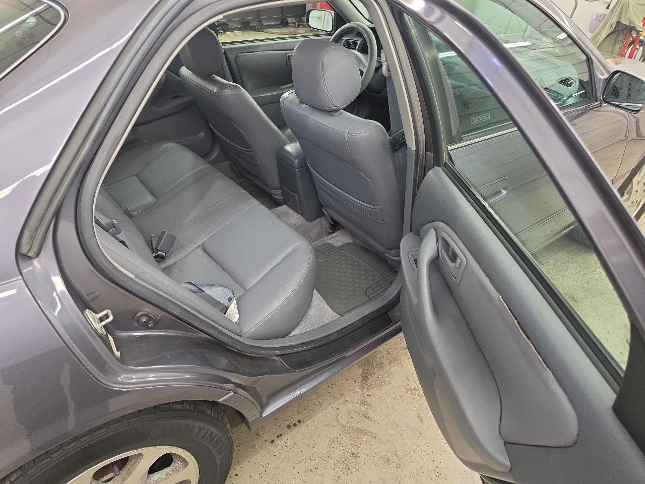 Toyota Camry LE V6 1999