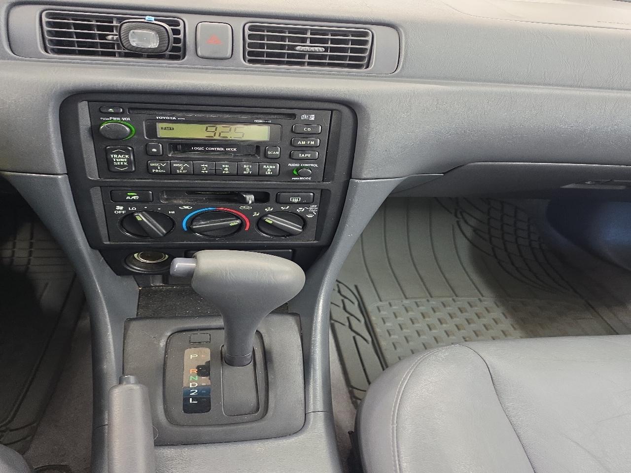 Toyota Camry LE V6 1999
