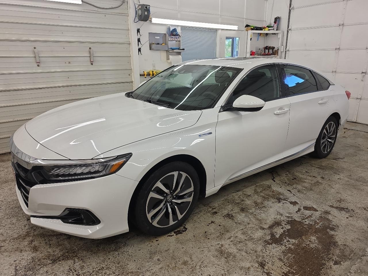 2021 Honda Accord Hybrid EX's photo
