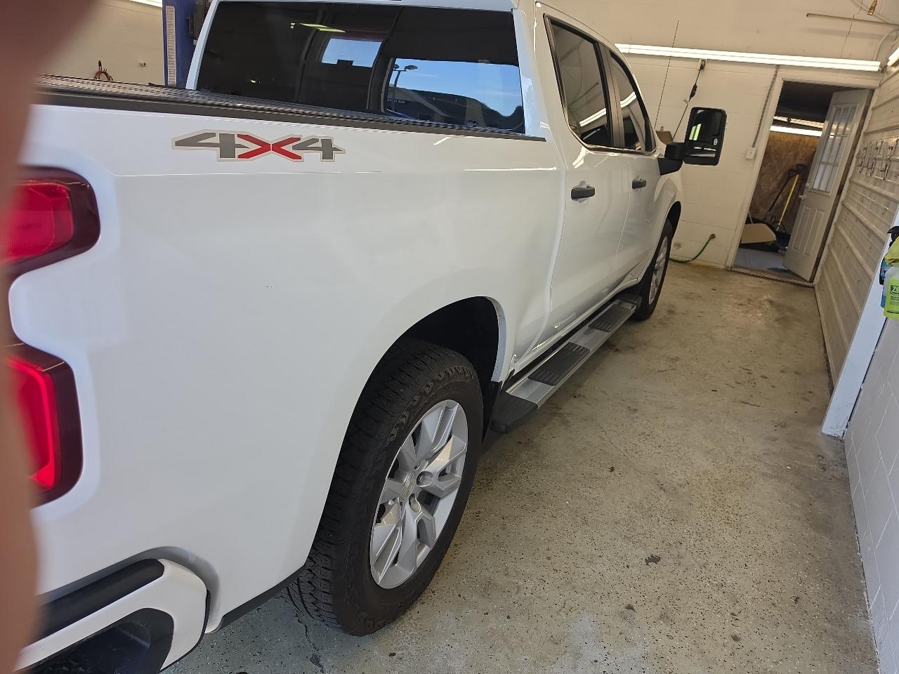 Chevrolet Silverado 1500 Custom Crew Cab Short Box 4WD 2021