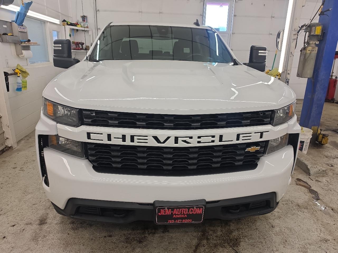 Chevrolet Silverado 1500 Custom Crew Cab Short Box 4WD 2021