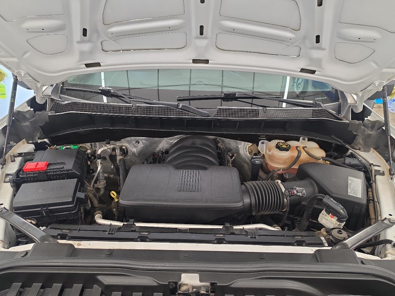 Chevrolet Silverado 1500 Custom Crew Cab Short Box 4WD 2021