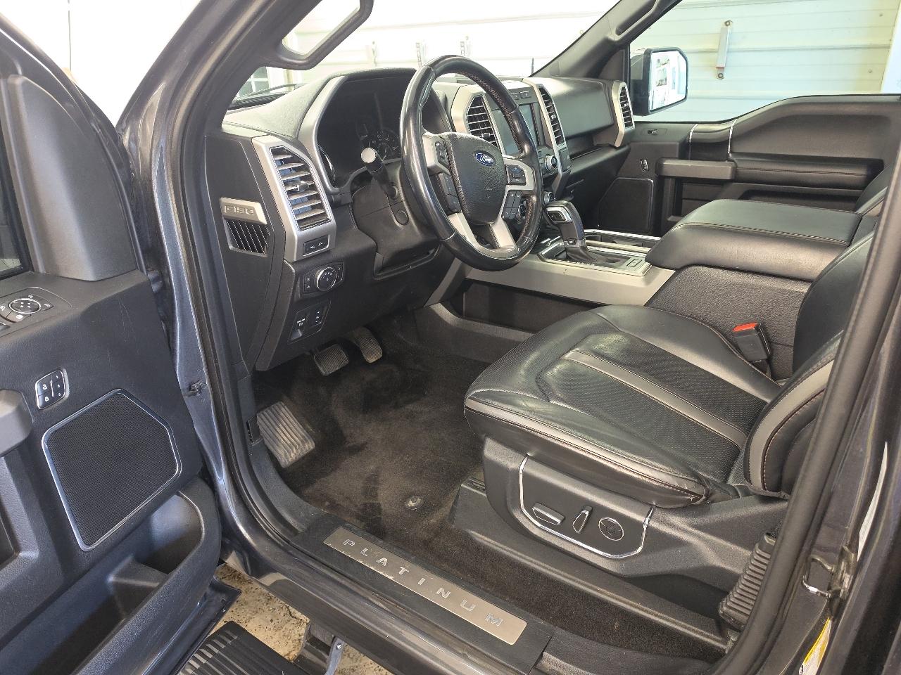 Ford F-150 Platinum SuperCrew 5.5-ft. Bed 4WD 2018