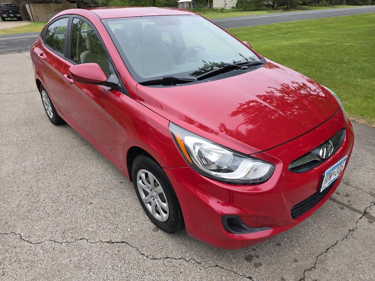 Hyundai Accent GLS 4-Door 2013