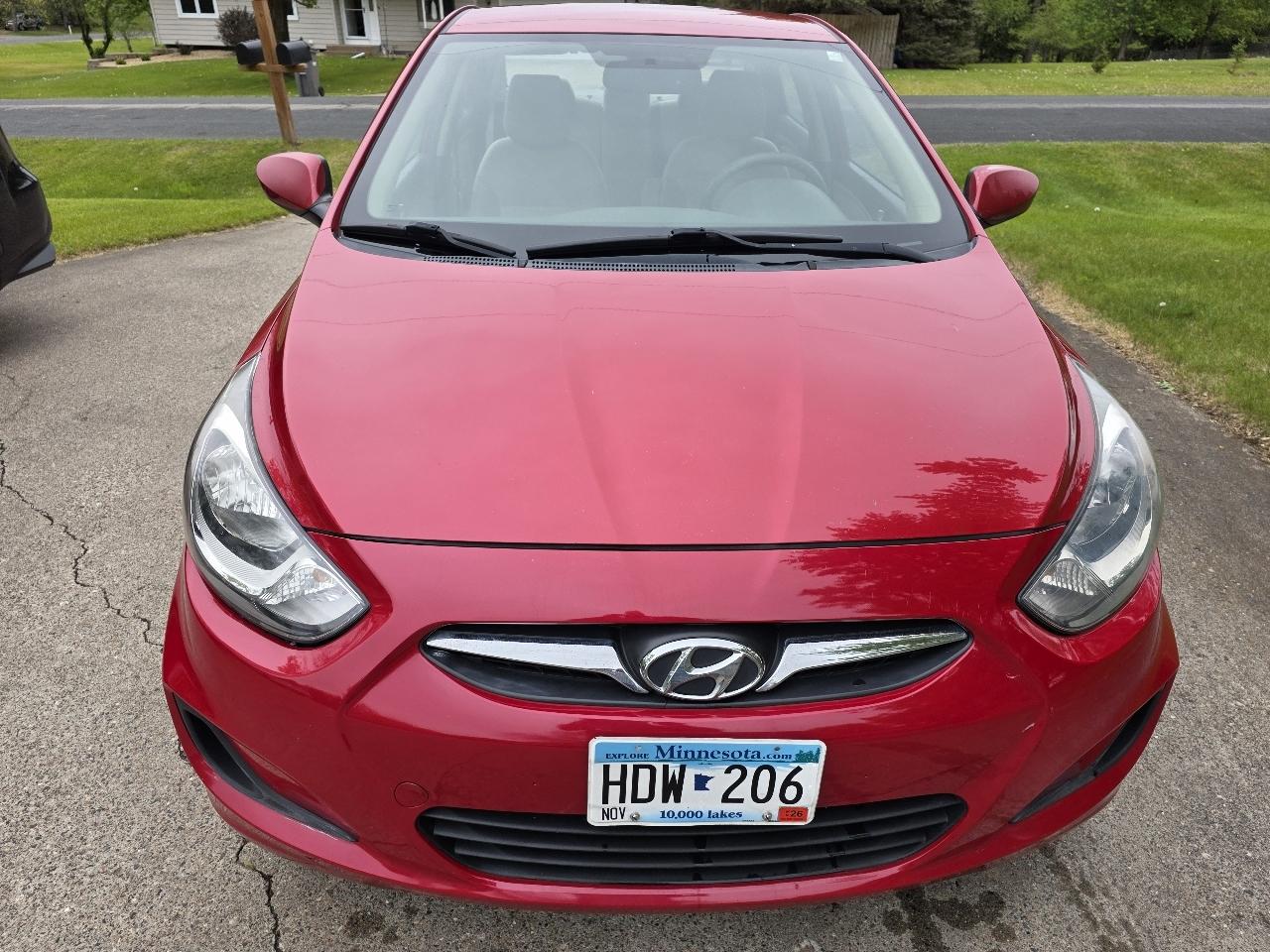 Hyundai Accent GLS 4-Door 2013