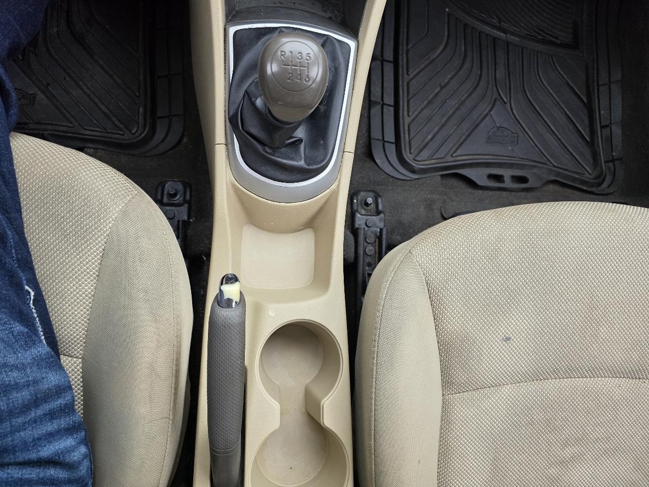 Hyundai Accent GLS 4-Door 2013