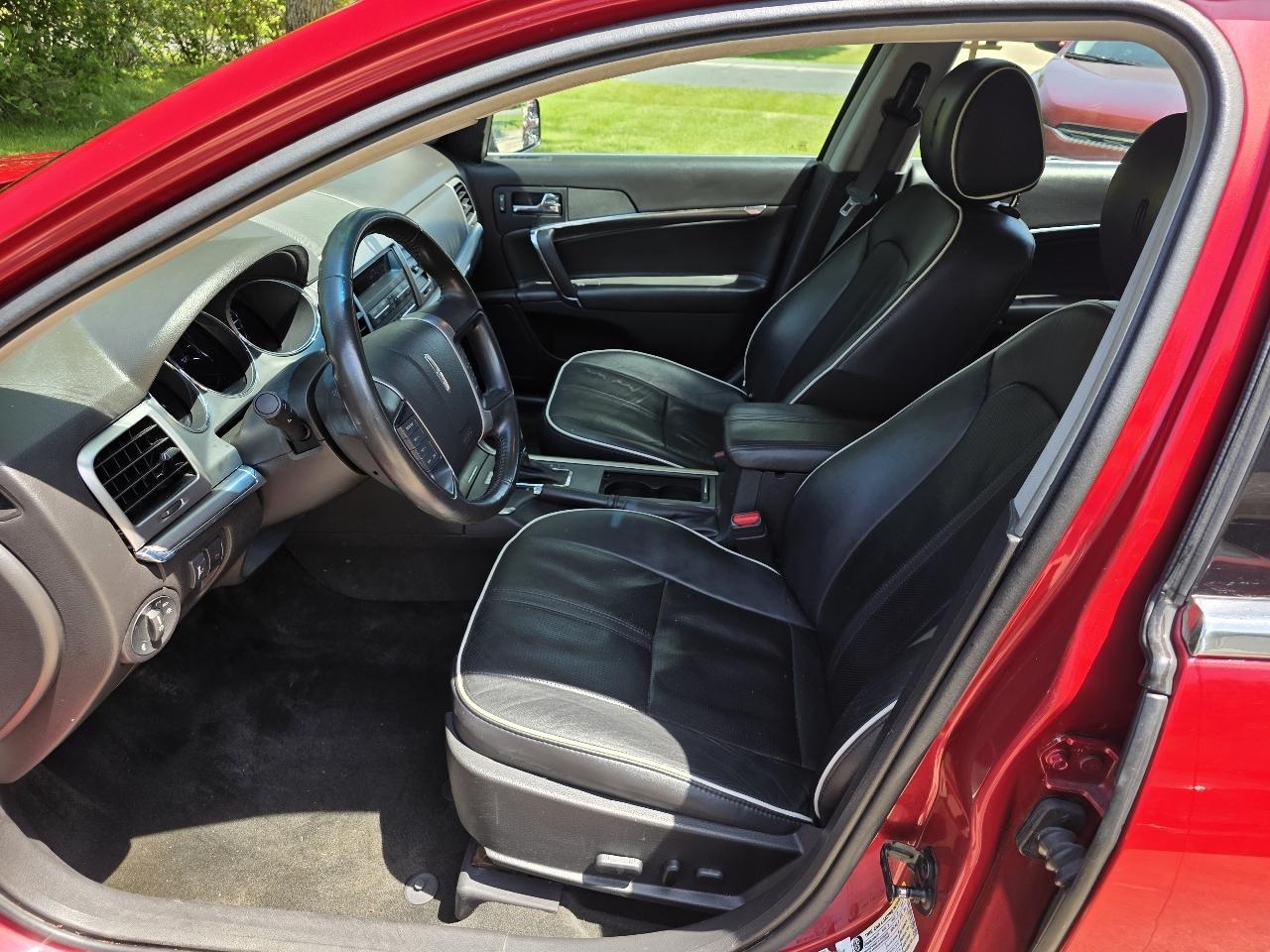 Lincoln MKZ AWD 2012