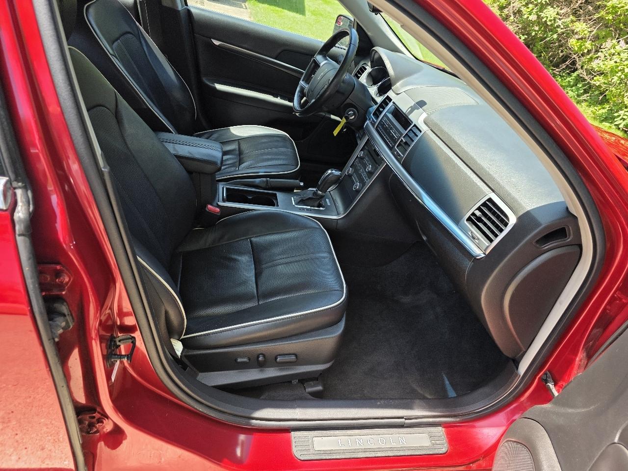 Lincoln MKZ AWD 2012
