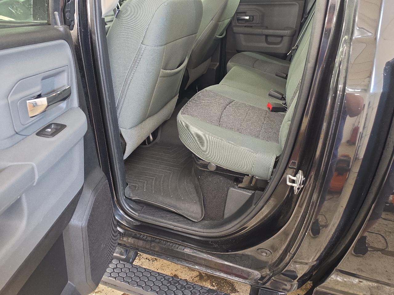RAM 1500 SLT 2015