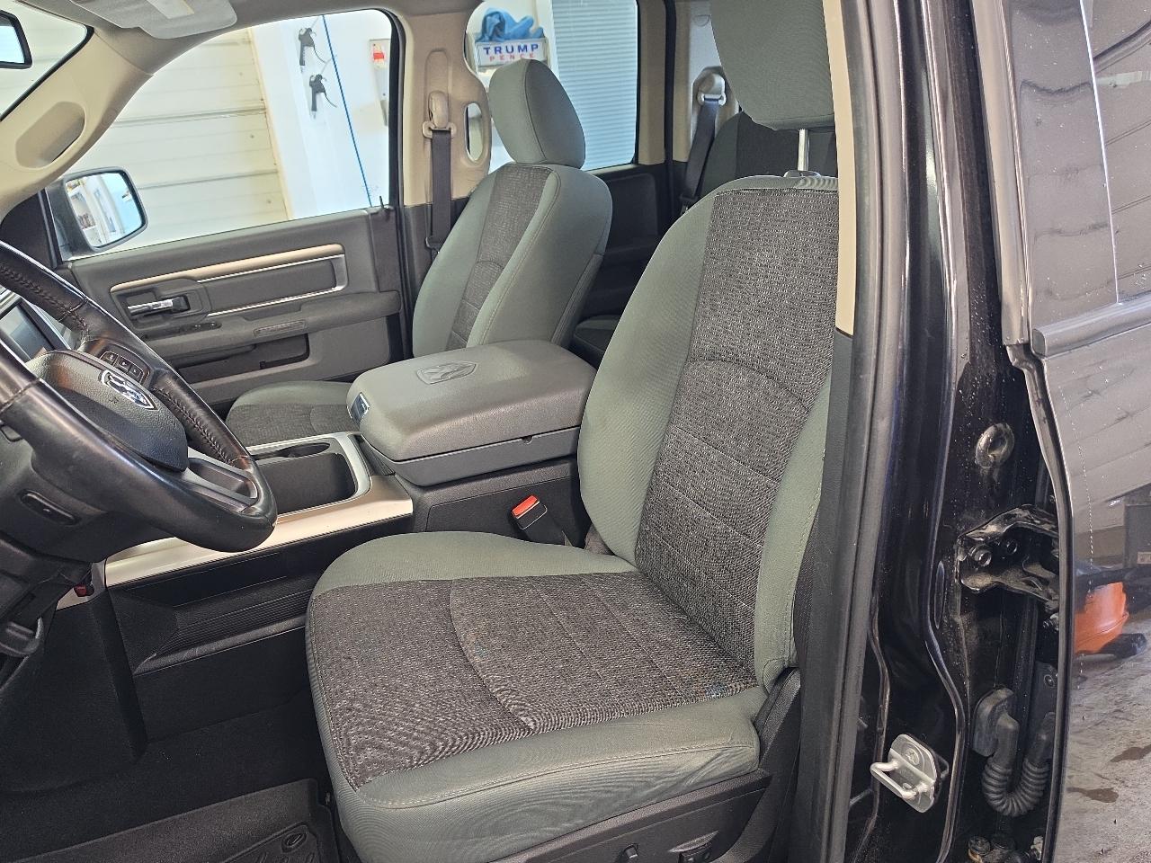 RAM 1500 SLT 2015