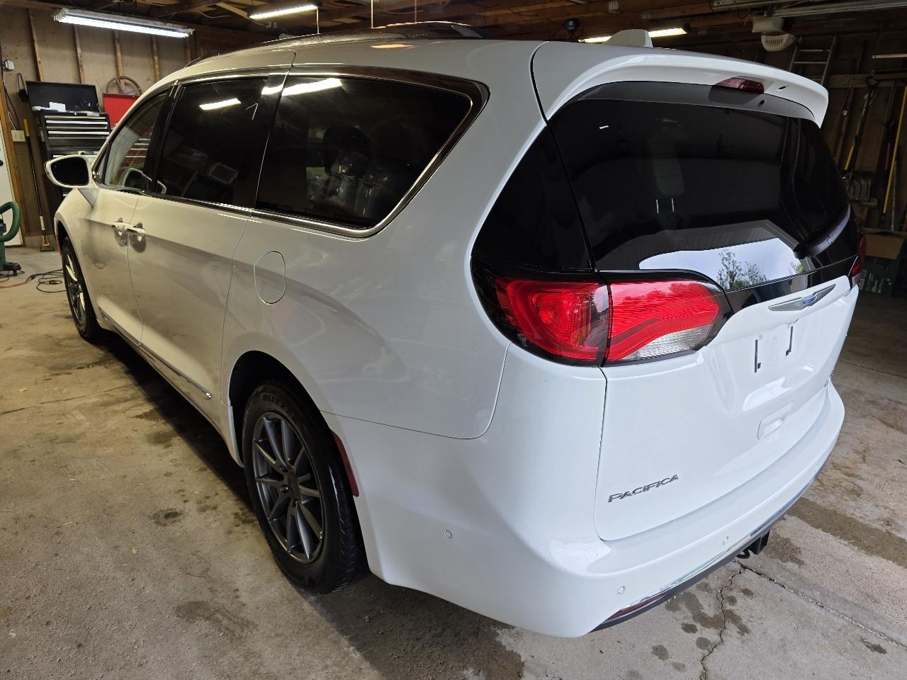 Chrysler Pacifica Limited 2018