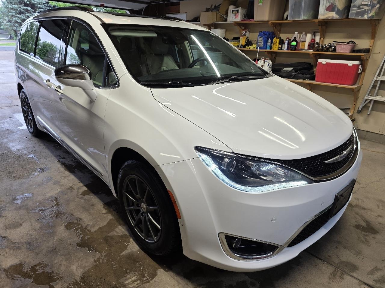 Chrysler Pacifica Limited 2018