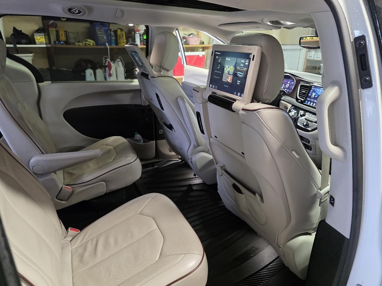 Chrysler Pacifica Limited 2018