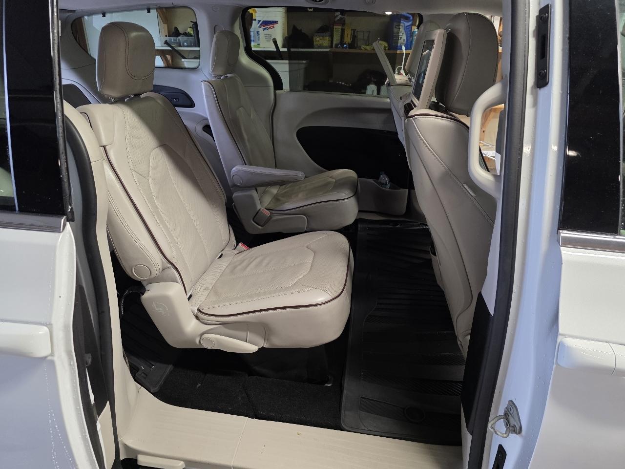 Chrysler Pacifica Limited 2018