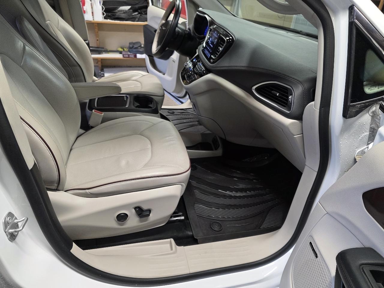 Chrysler Pacifica Limited 2018