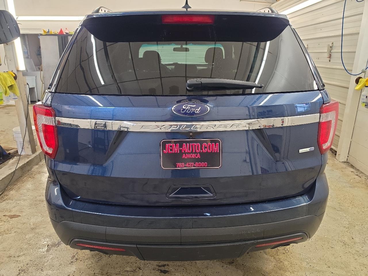 Ford Explorer 4dr XLT 4WD 2016