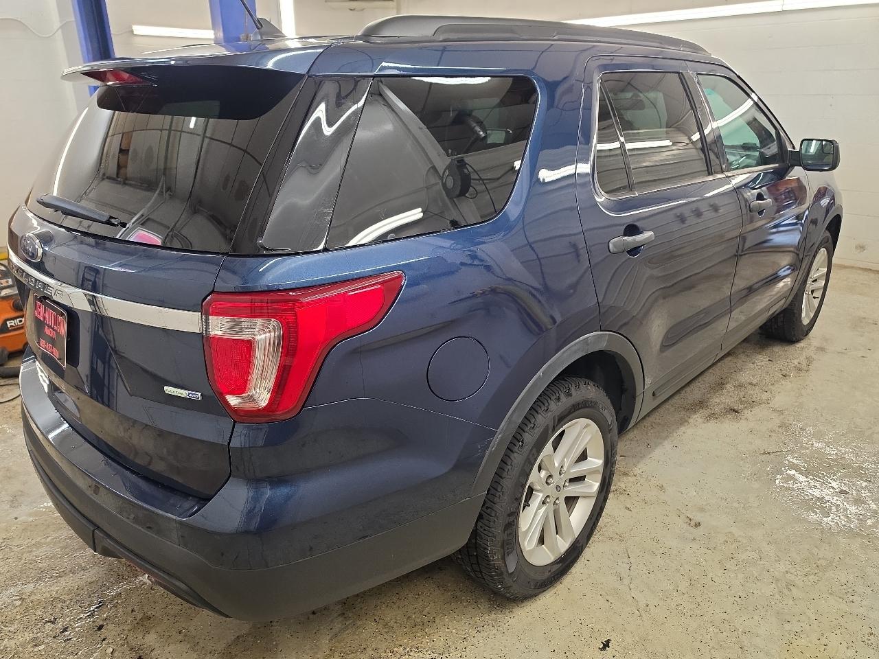 Ford Explorer 4dr XLT 4WD 2016