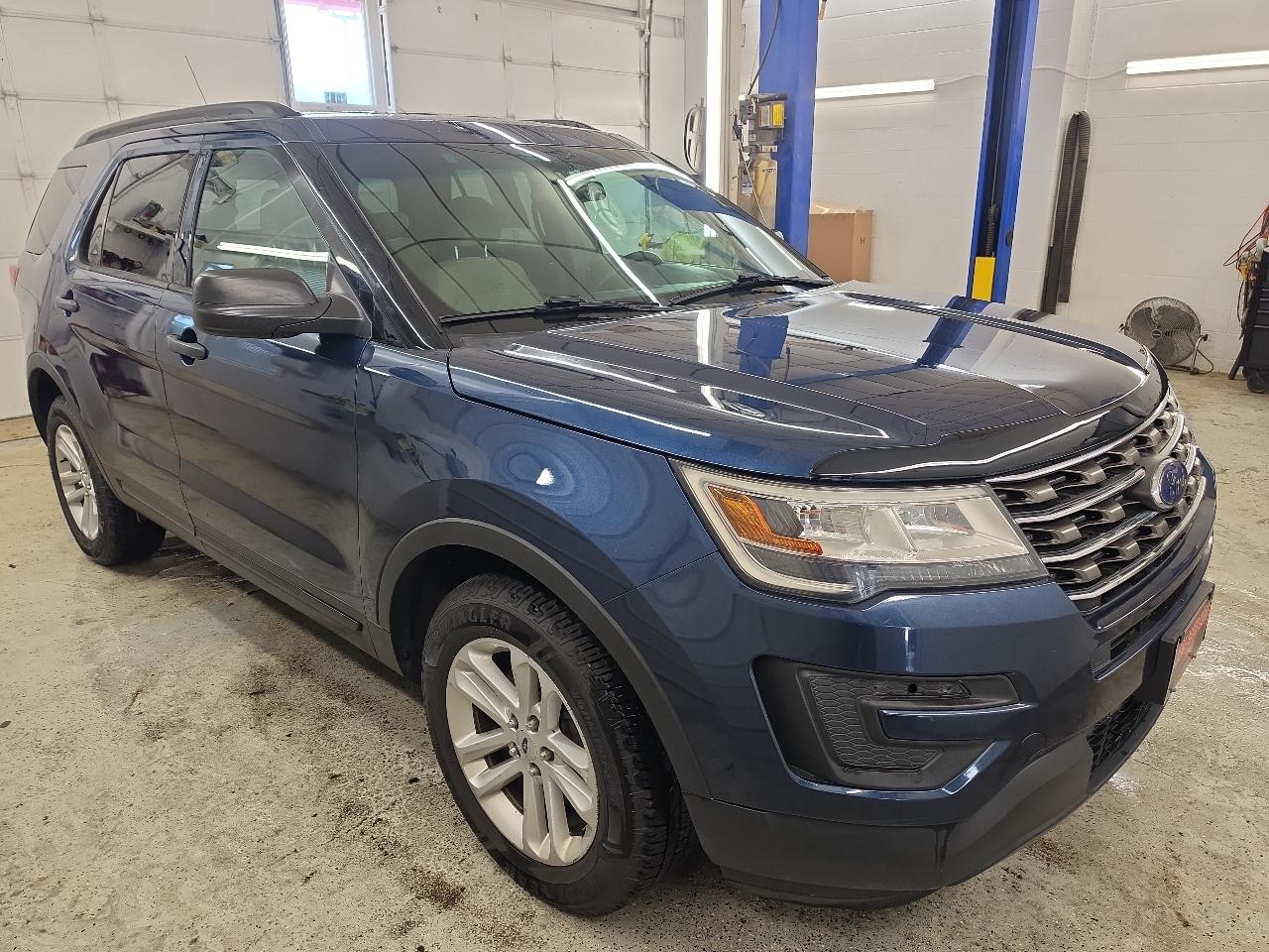 Ford Explorer 4dr XLT 4WD 2016