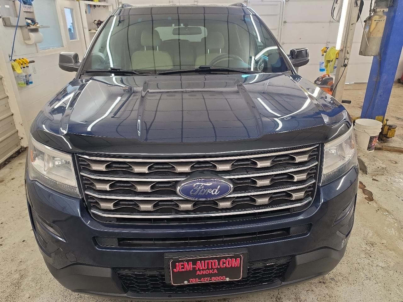 Ford Explorer 4dr XLT 4WD 2016