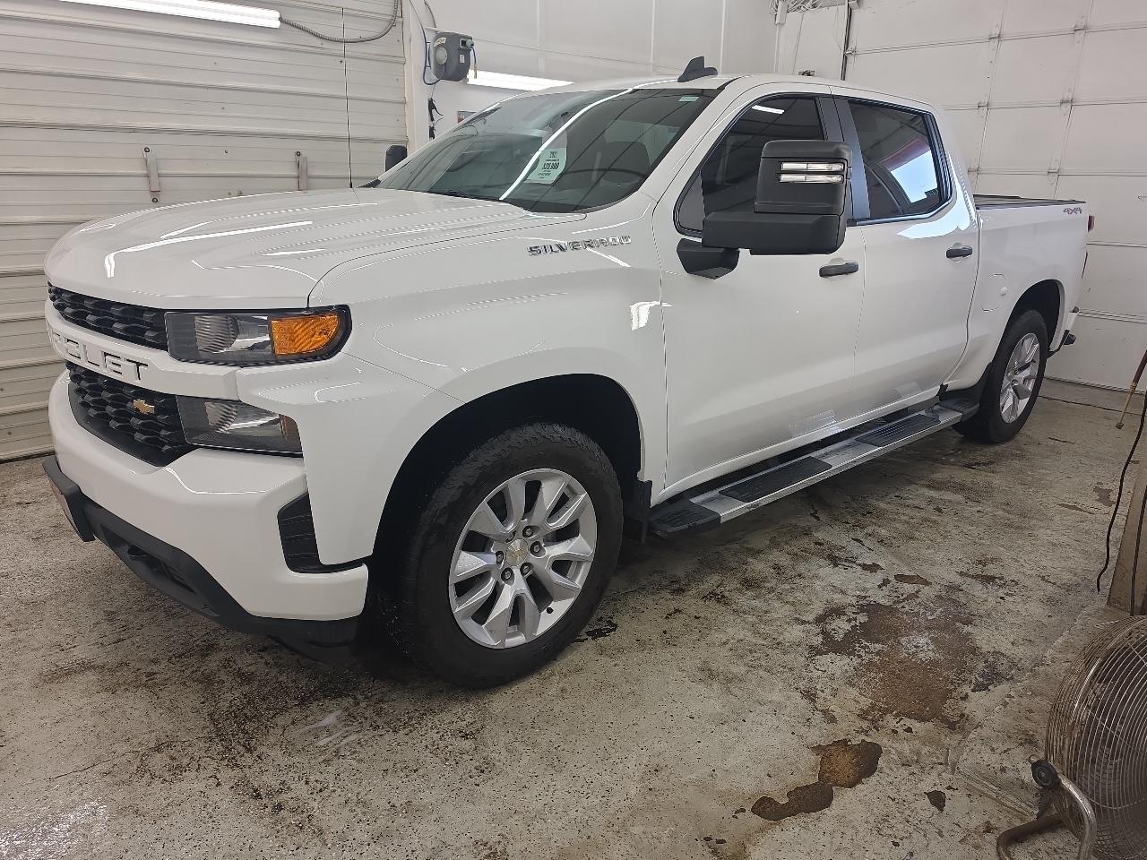 2021 Chevrolet Silverado 1500 4WD Crew Cab 143.5" Custom