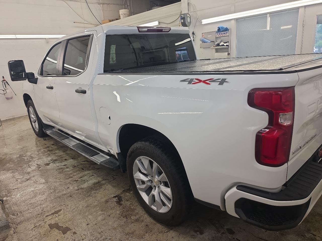 Chevrolet Silverado 1500 4WD Crew Cab 143.5" Custom 2021