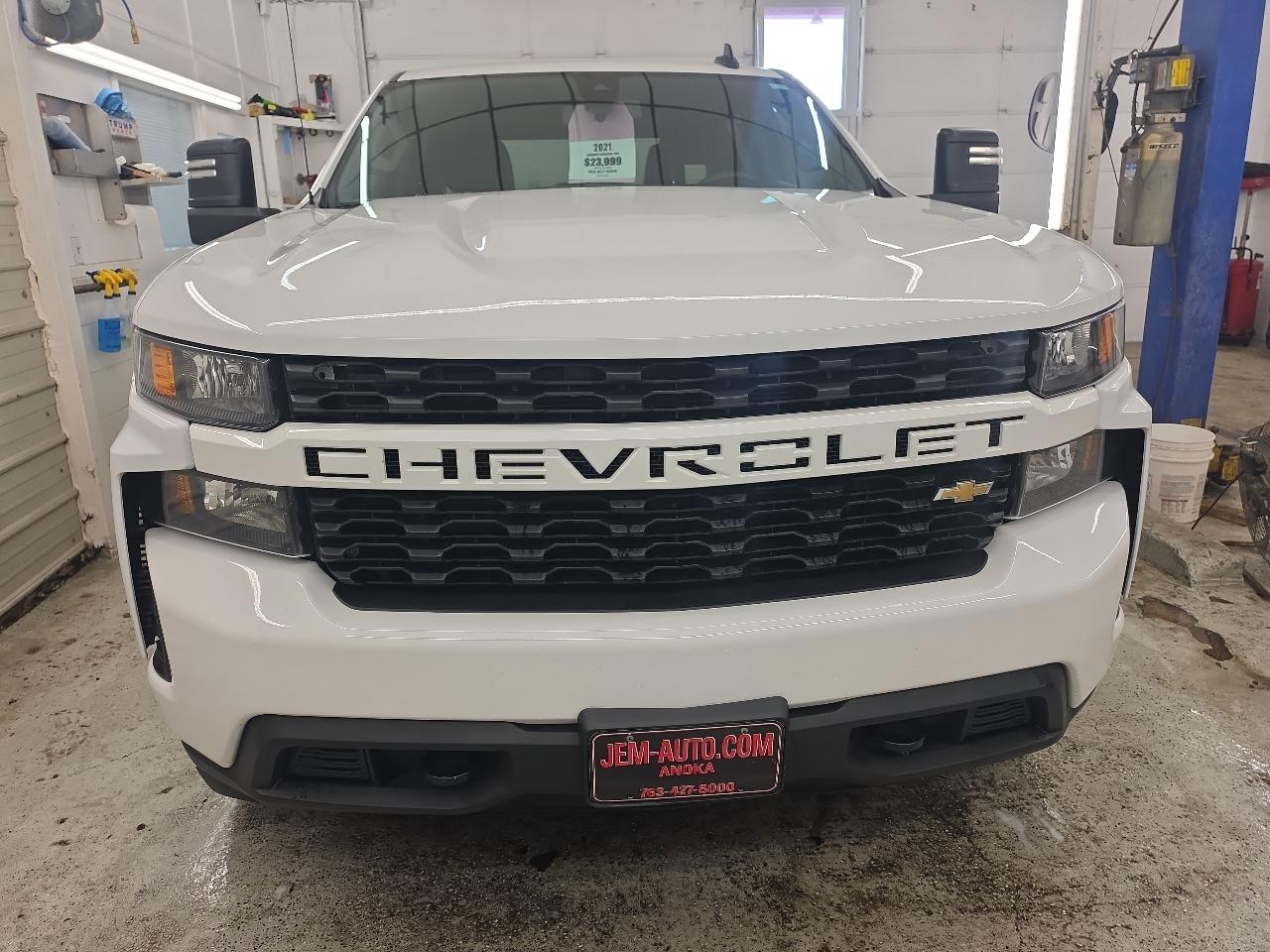 Chevrolet Silverado 1500 4WD Crew Cab 143.5" Custom 2021