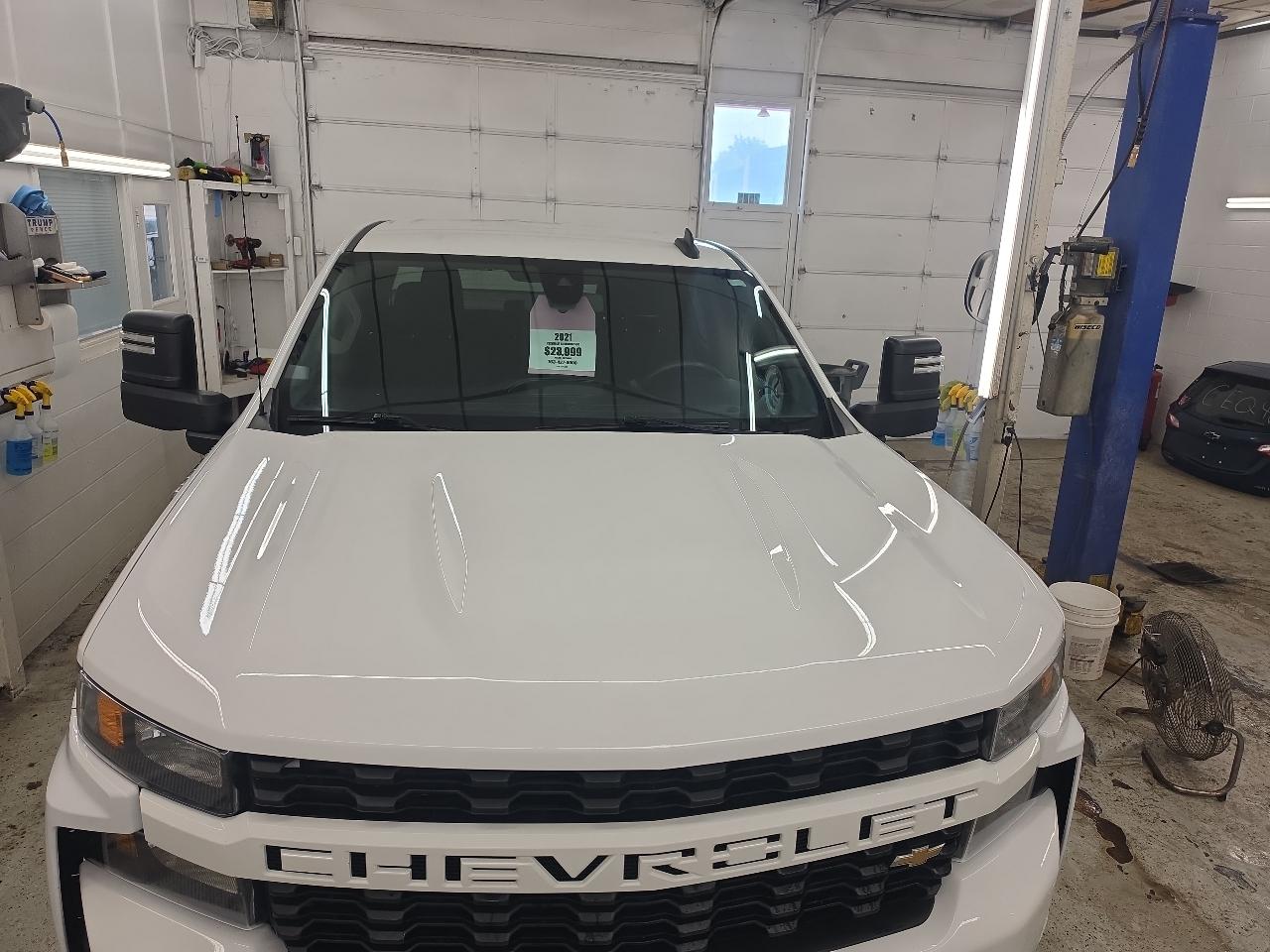 Chevrolet Silverado 1500 4WD Crew Cab 143.5" Custom 2021