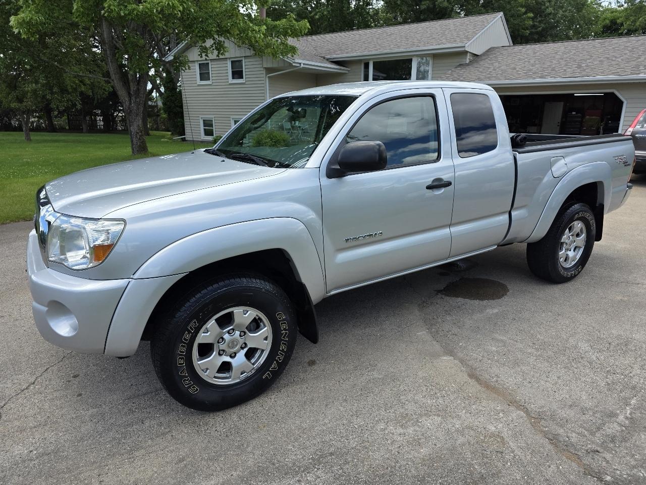 Toyota Tacoma Access Cab V6 Manual 4WD 2005