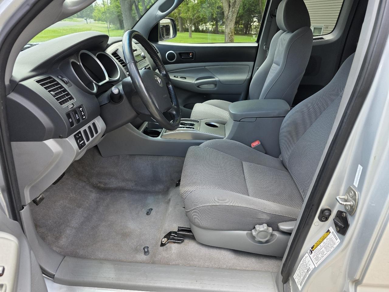 Toyota Tacoma Access Cab V6 Manual 4WD 2005