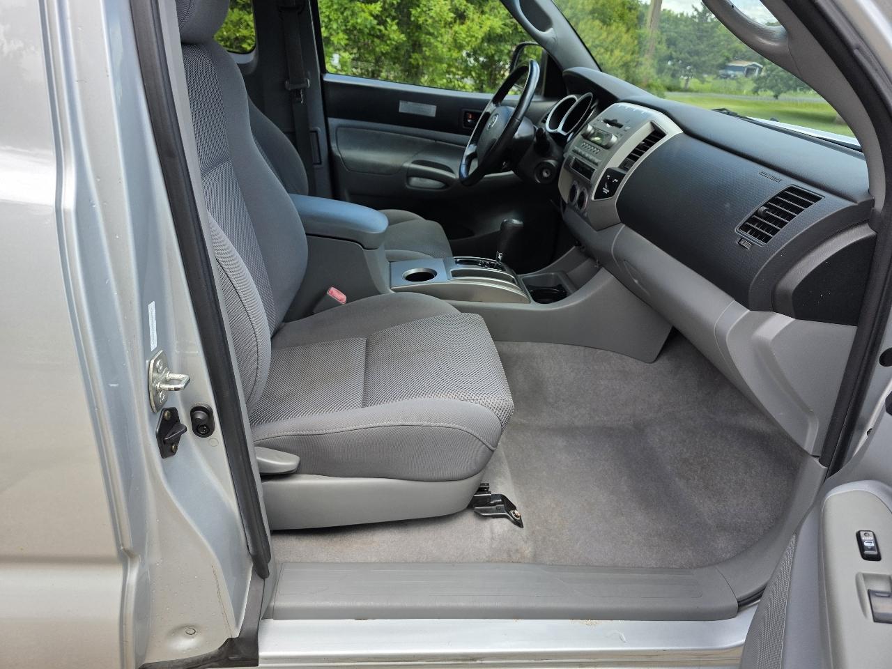 Toyota Tacoma Access Cab V6 Manual 4WD 2005