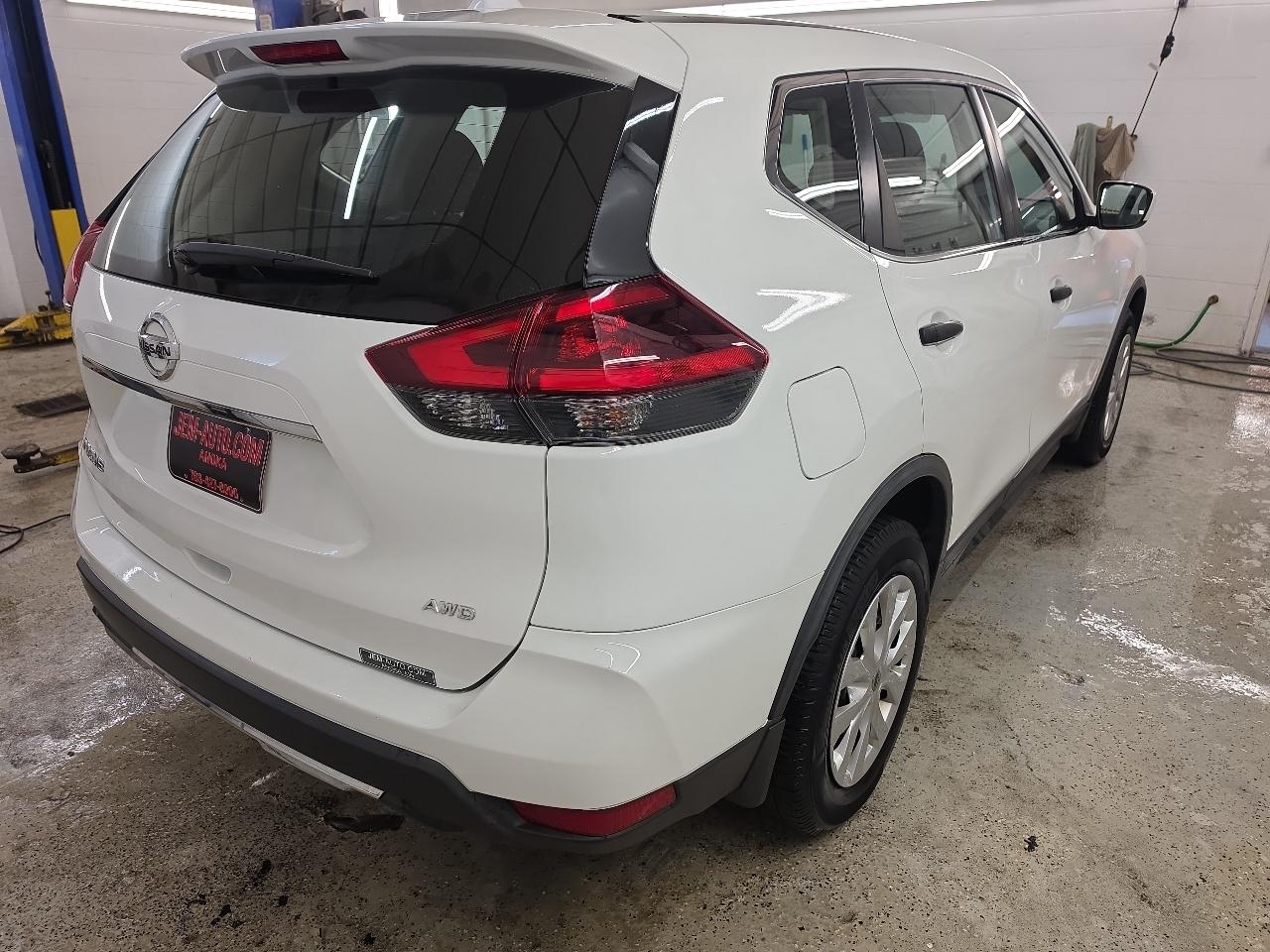 Nissan Rogue S 4D SUV AWD 2018