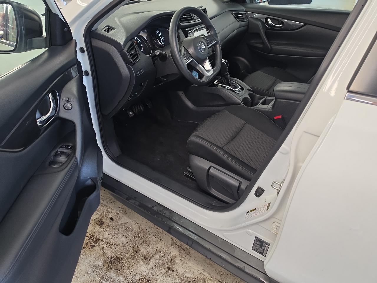 Nissan Rogue S 4D SUV AWD 2018