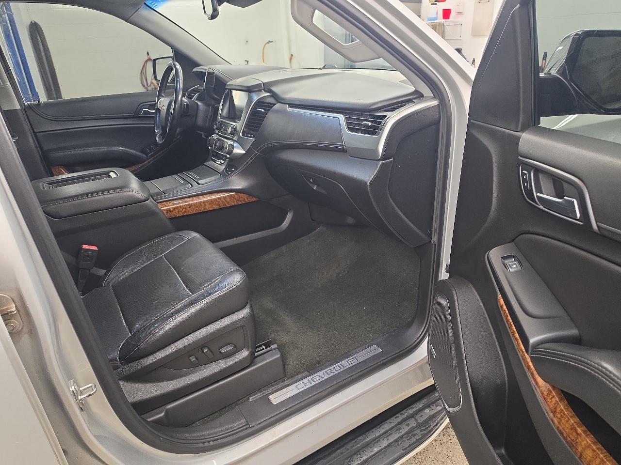 Chevrolet Tahoe 4WD 4dr Premier 2018