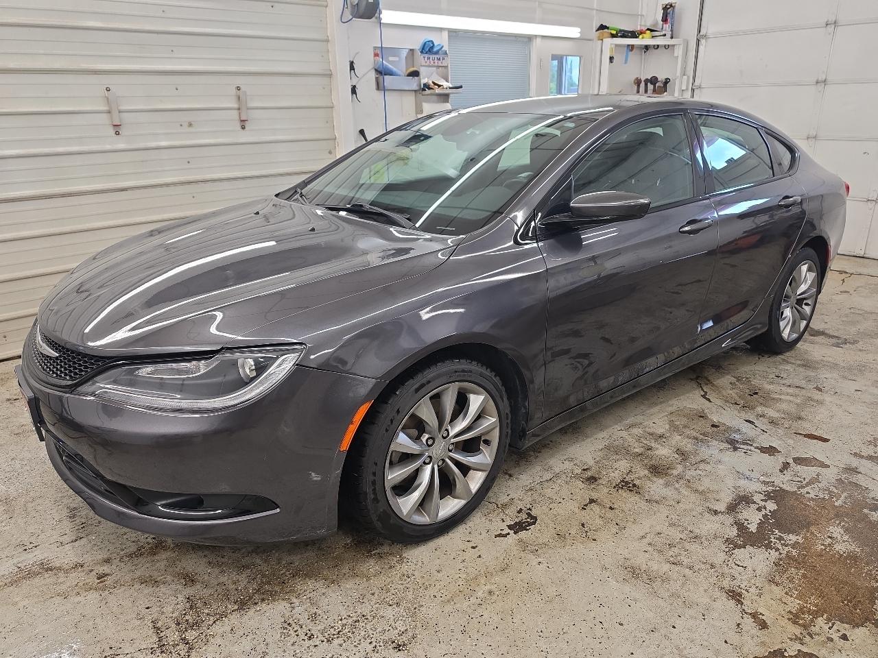 2015 Chrysler 200 S AWD