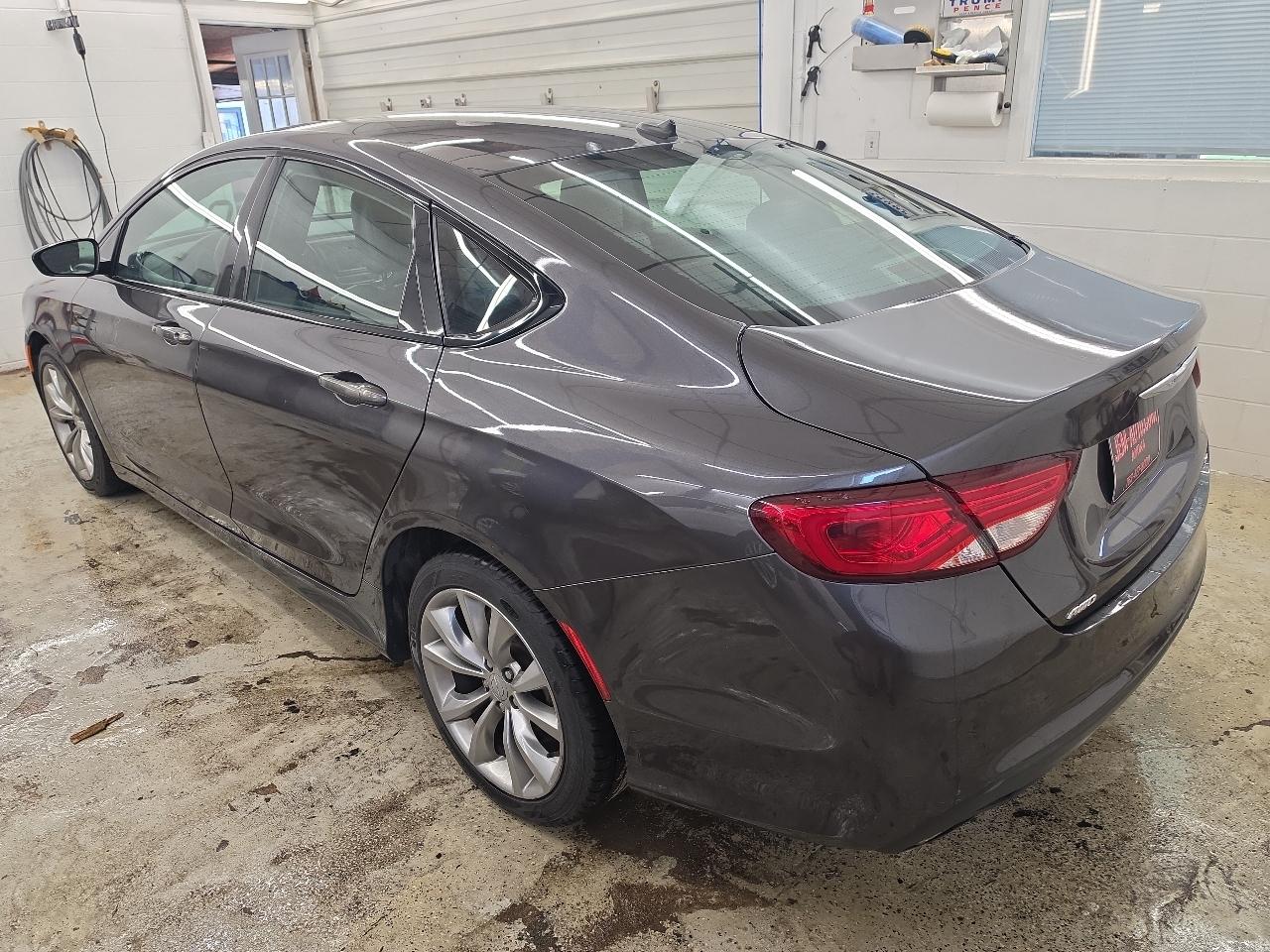 Chrysler 200 S AWD 2015