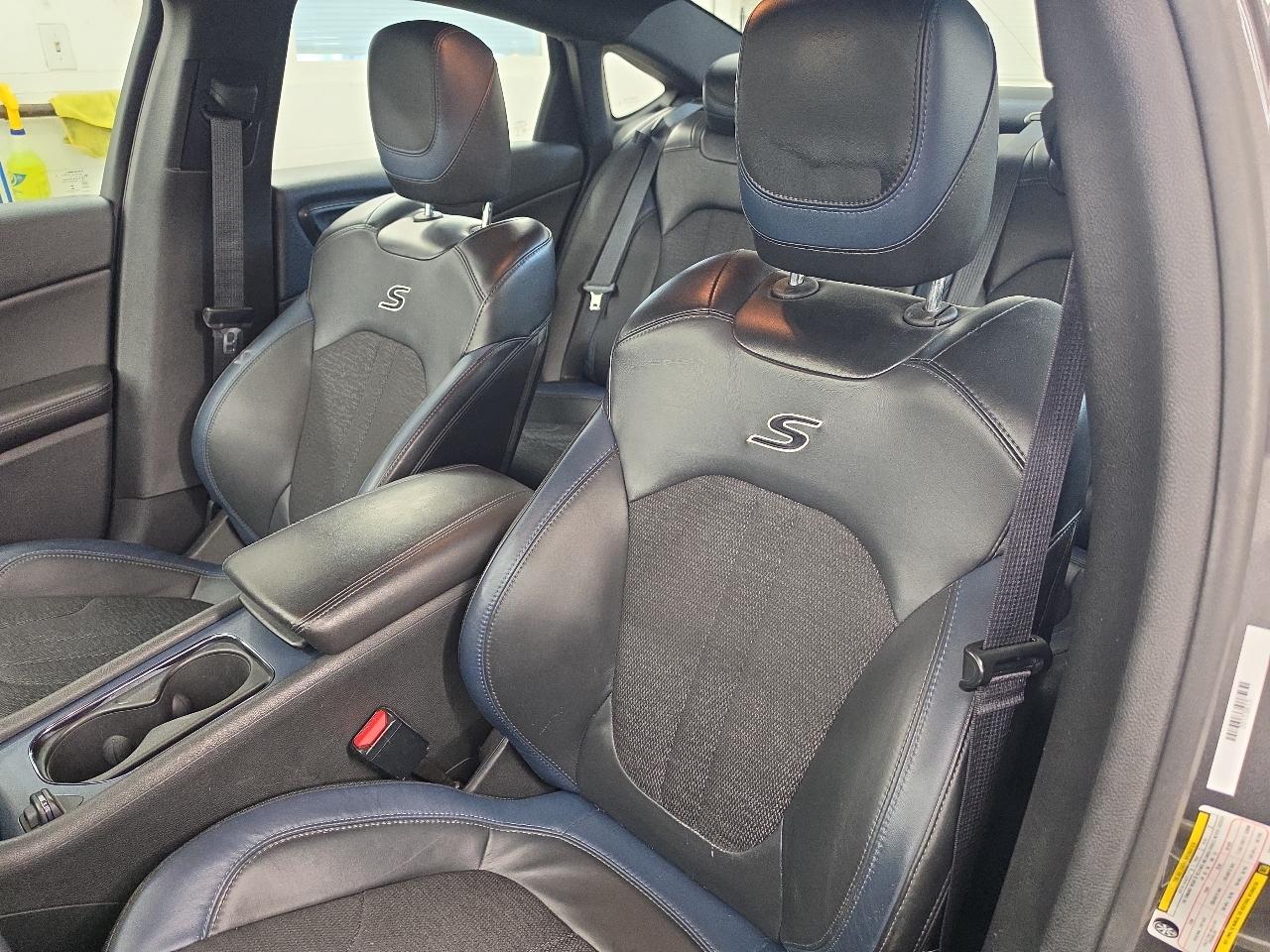 Chrysler 200 S AWD 2015