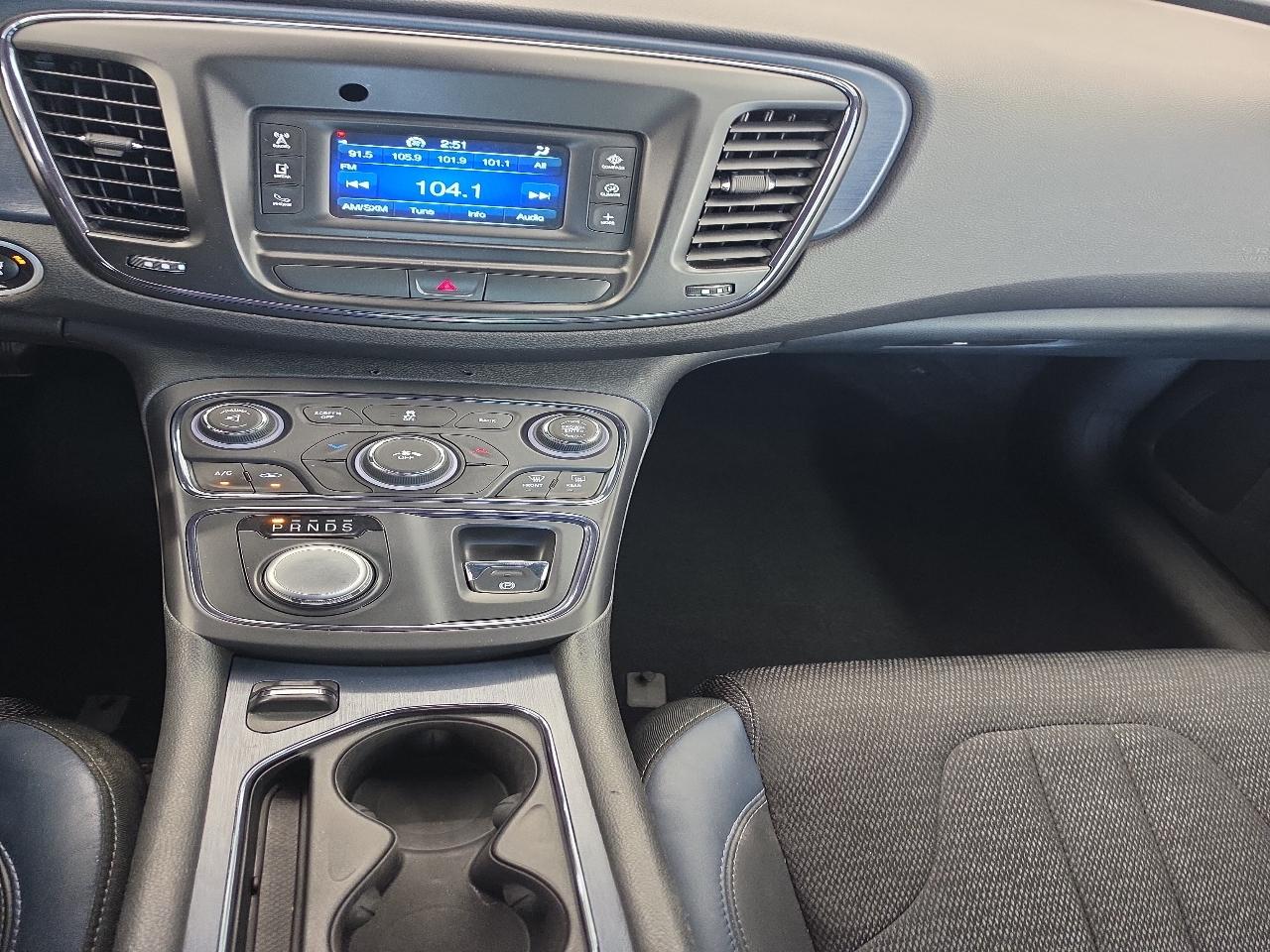 Chrysler 200 S AWD 2015