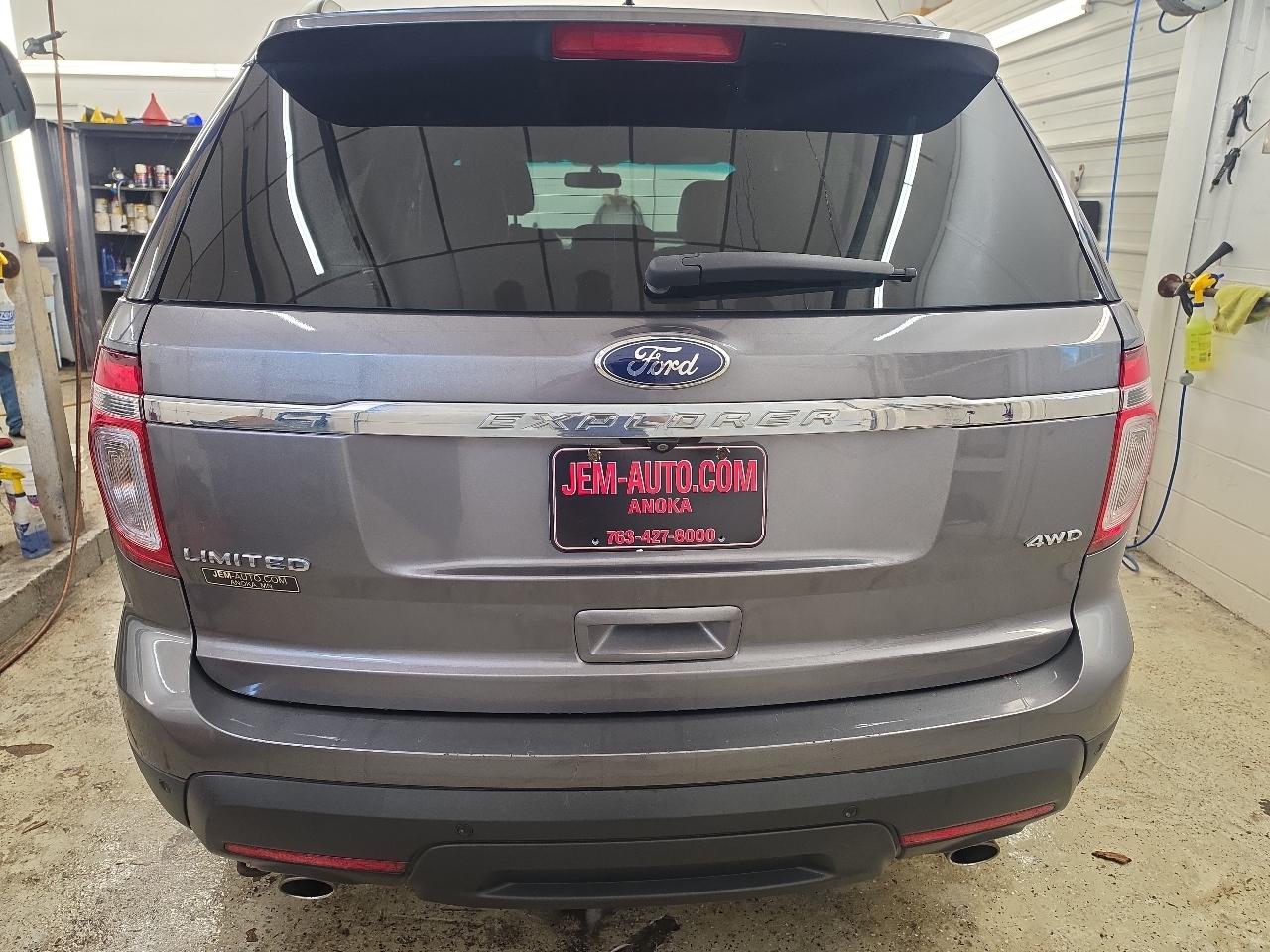 Ford Explorer Limited 4D SUV AWD 2014
