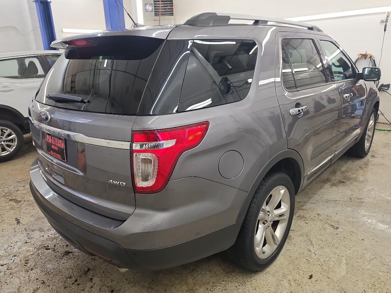Ford Explorer Limited 4D SUV AWD 2014