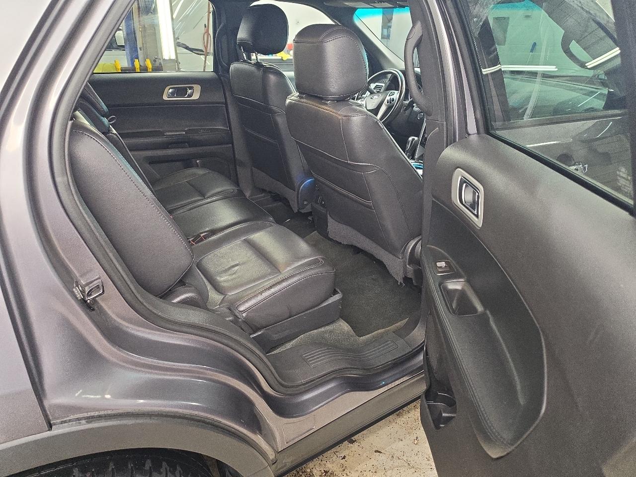 Ford Explorer Limited 4D SUV AWD 2014