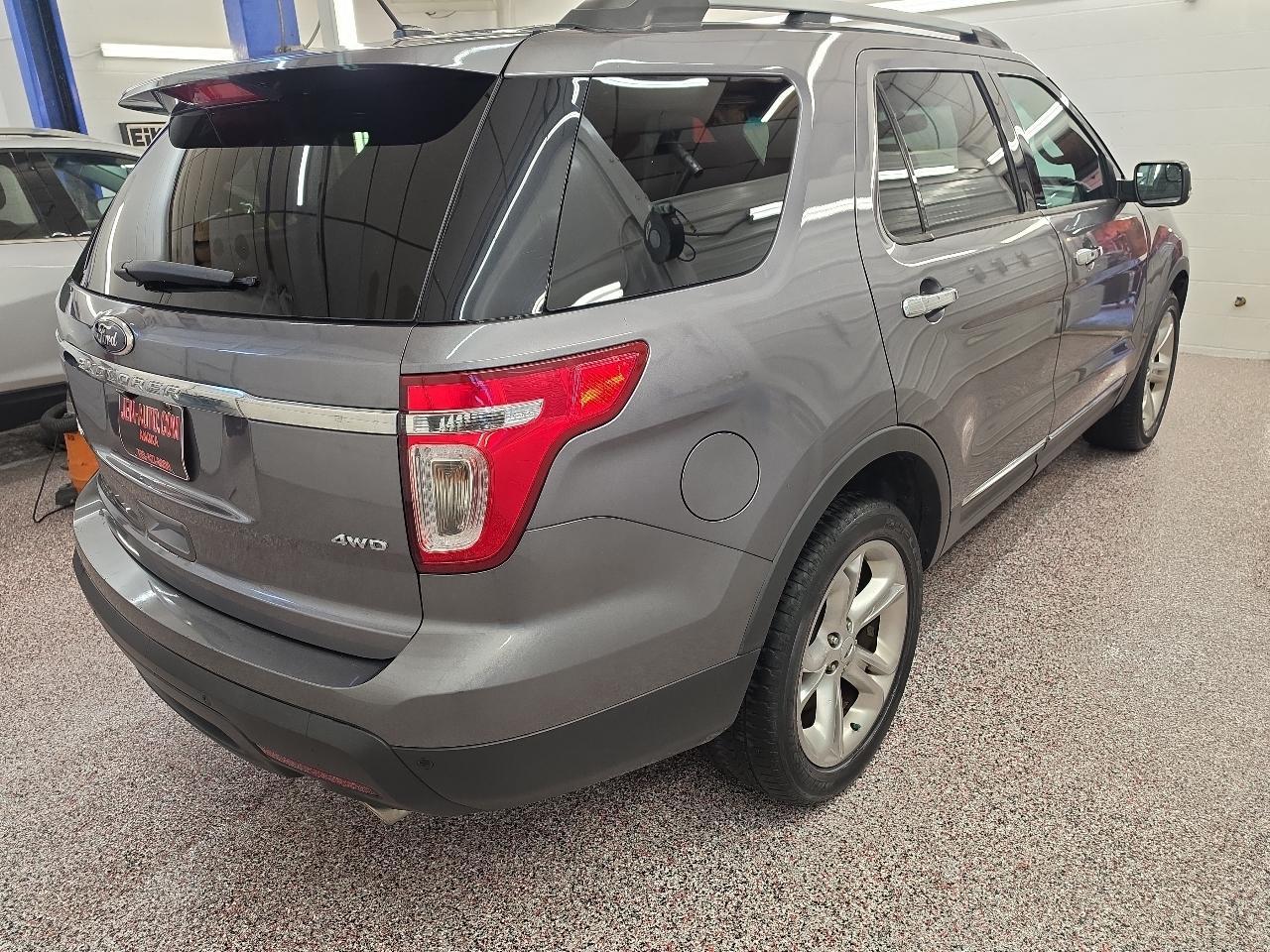 Ford Explorer Limited 4D SUV AWD 2014