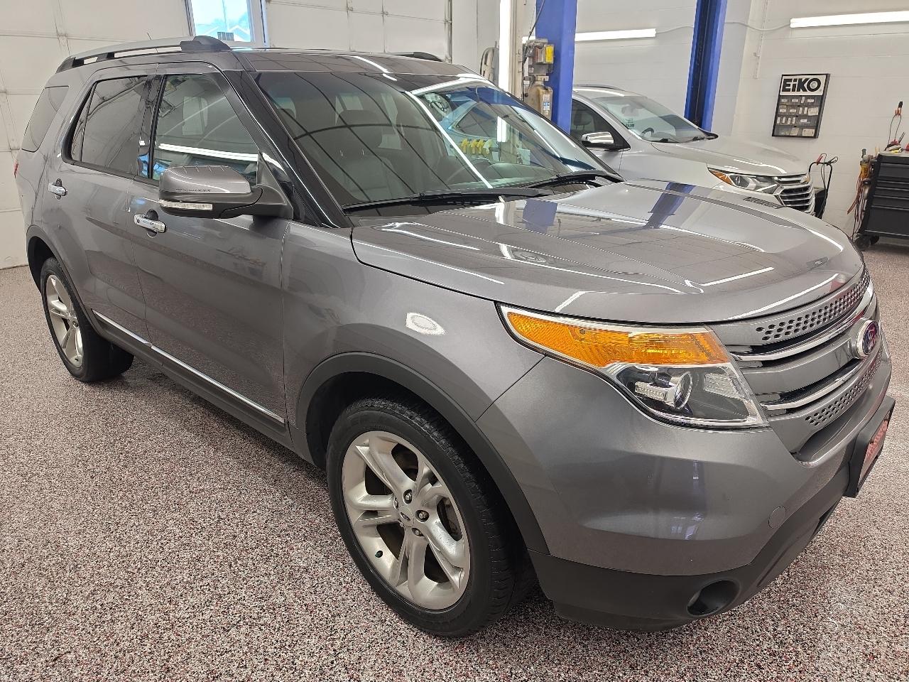 Ford Explorer Limited 4D SUV AWD 2014