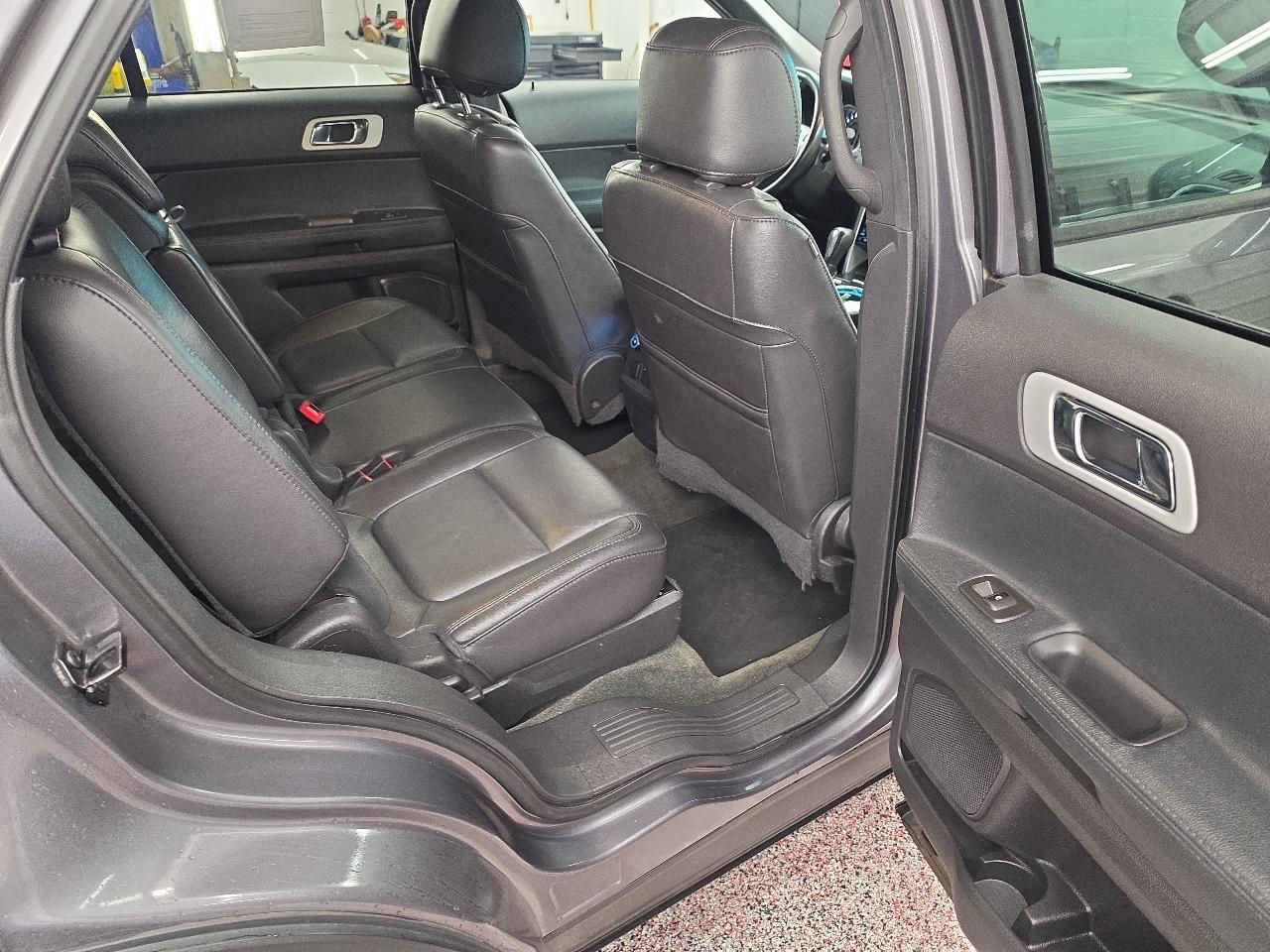 Ford Explorer Limited 4D SUV AWD 2014