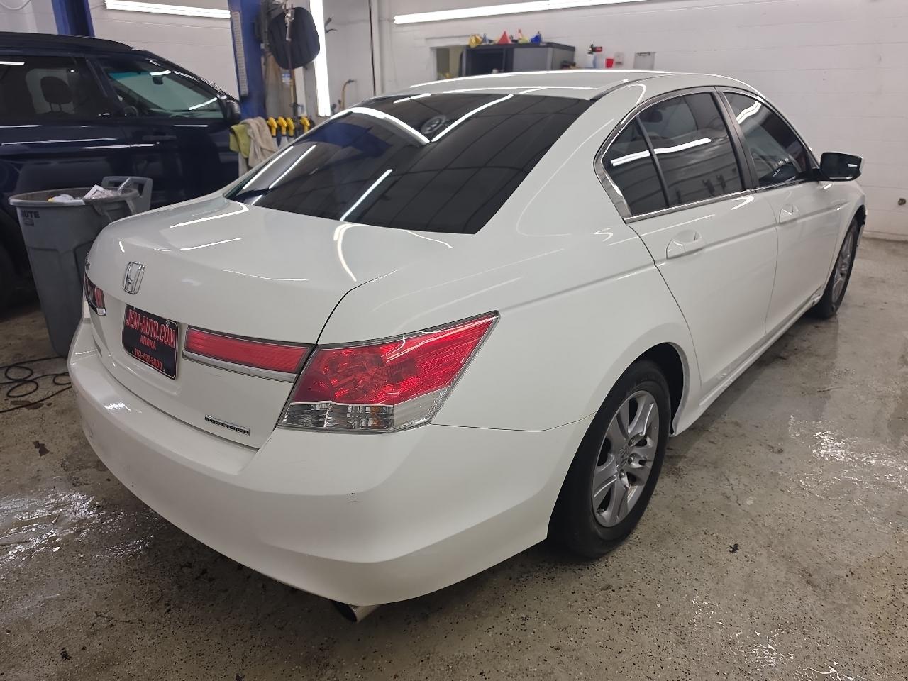 Honda Accord SE Sedan AT 2012