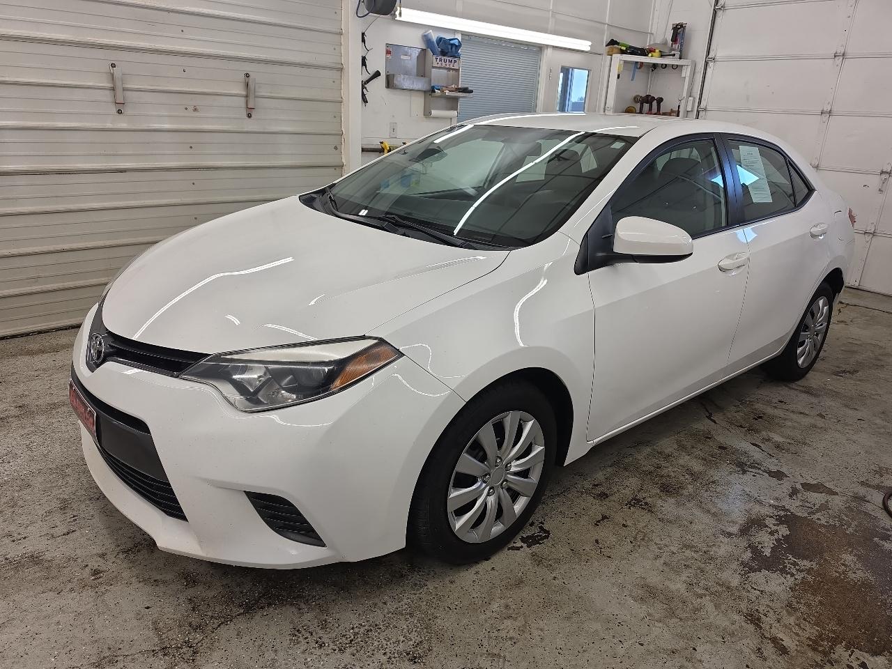 Toyota Corolla LE 2015