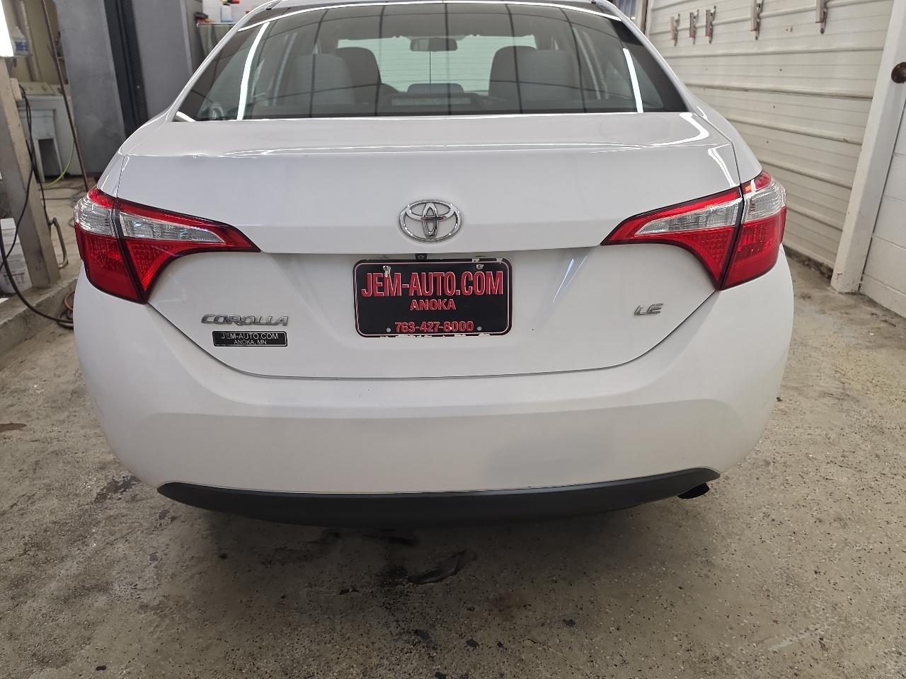 Toyota Corolla LE 2015