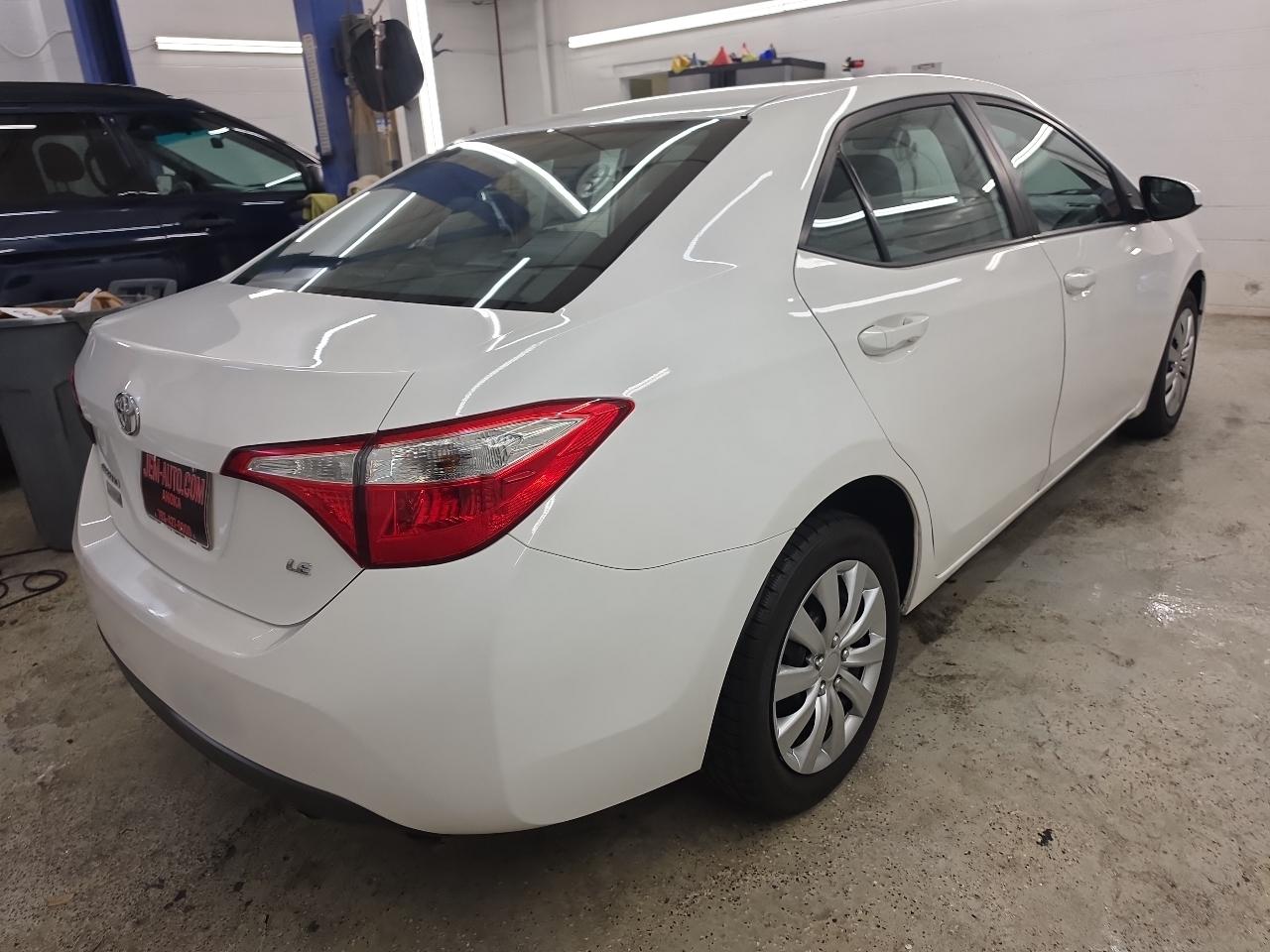 Toyota Corolla LE 2015