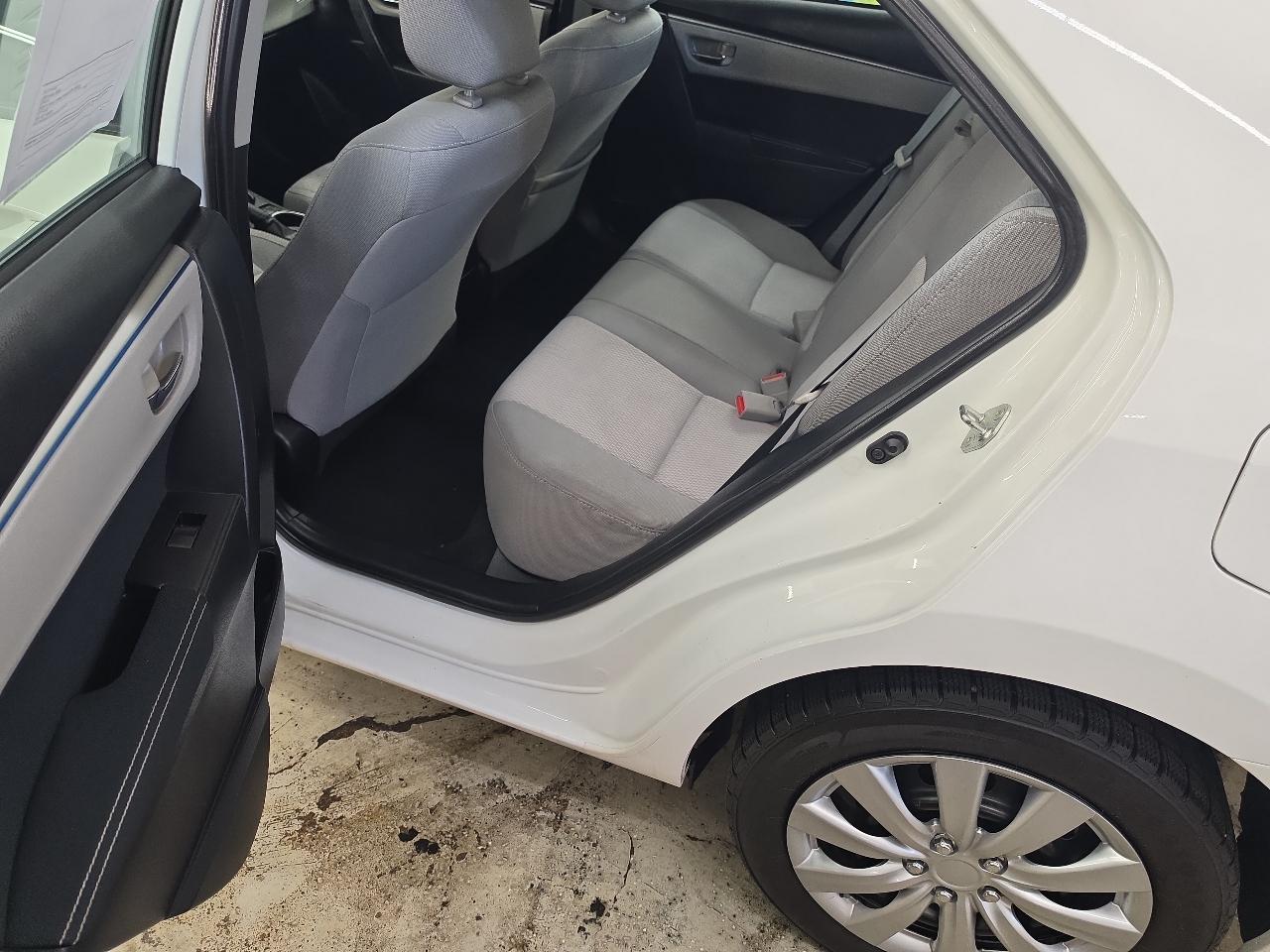 Toyota Corolla LE 2015